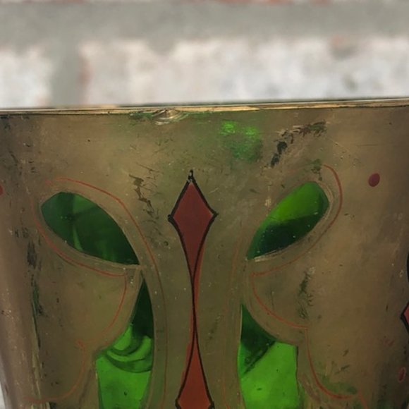 VINTAGE GREEN GLASS GILT VASE HAND PAINTED - Picture 8 of 10